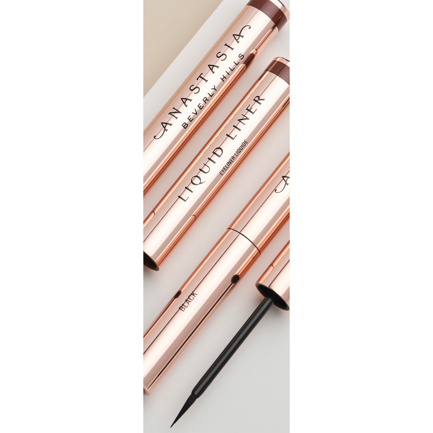 LIQUID LINER DUO (DUO DE DELINEADORES)